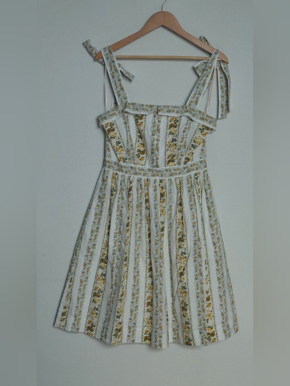 Gal Meets Glam Floral Bow Strap Fit & Flare Dress Size 6